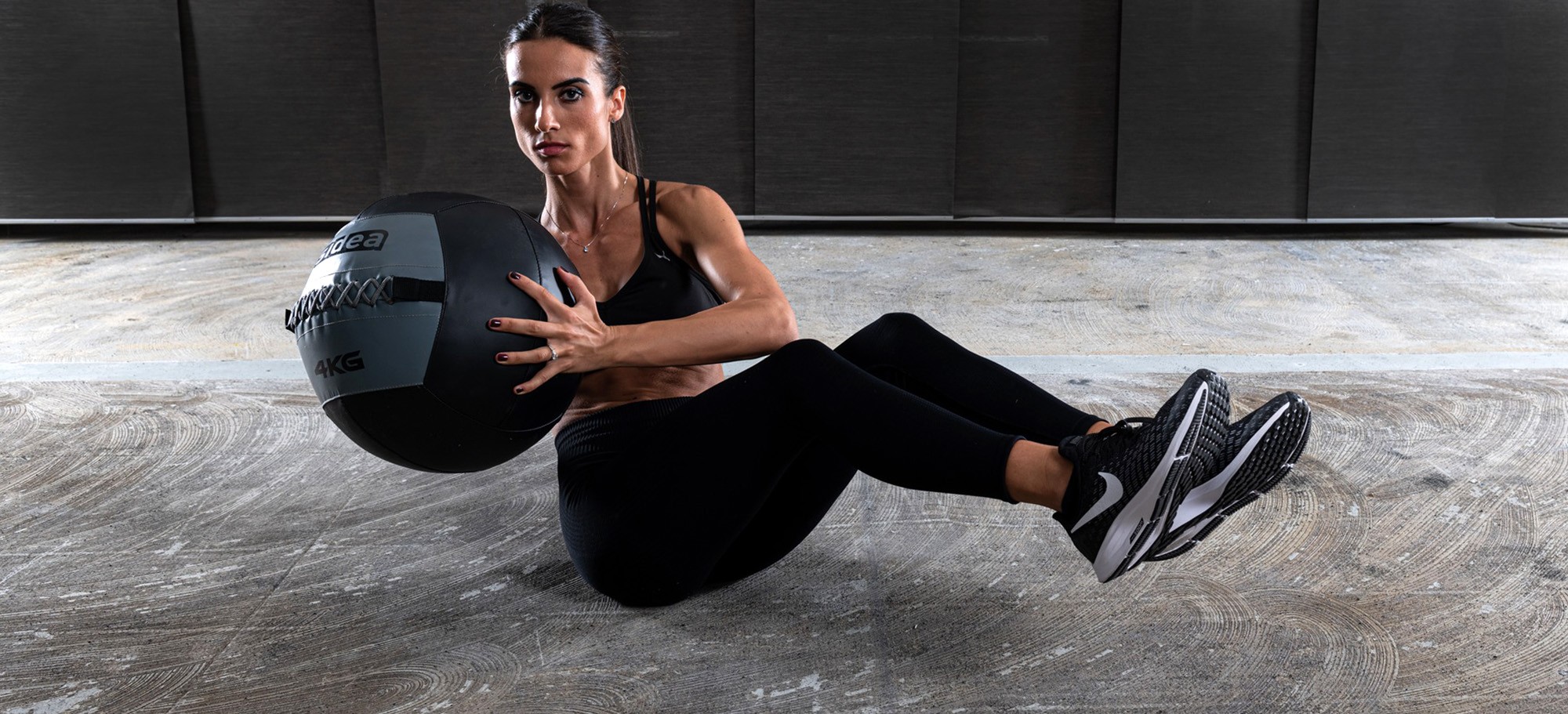 banner-giant-medical-ball