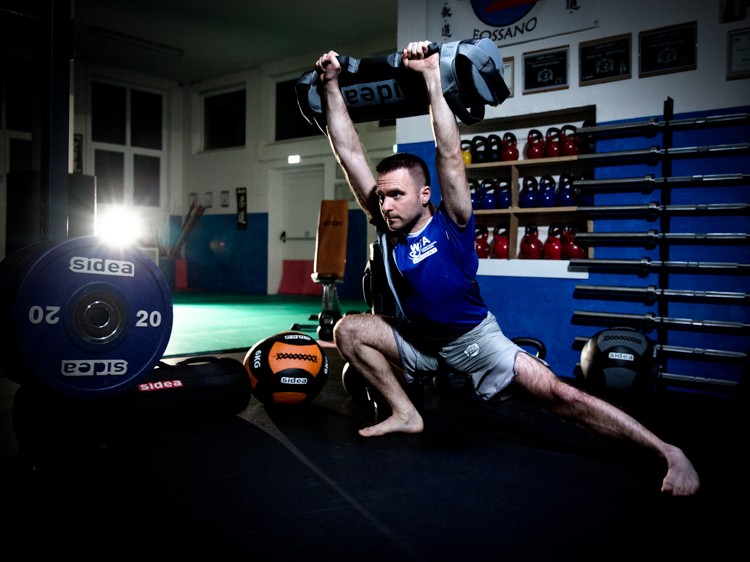 si-sand-bag-preloaded-functional-training-5-10-15-20-25-kg-weight-weighted-grip-handles