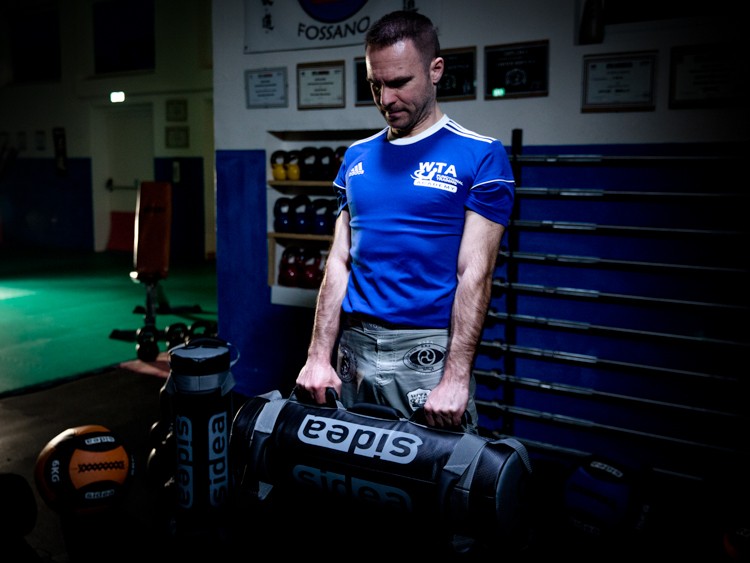 si-sand-bag-preloaded-functional-training-5-10-15-20-25-kg-weight-weighted-grip-handles