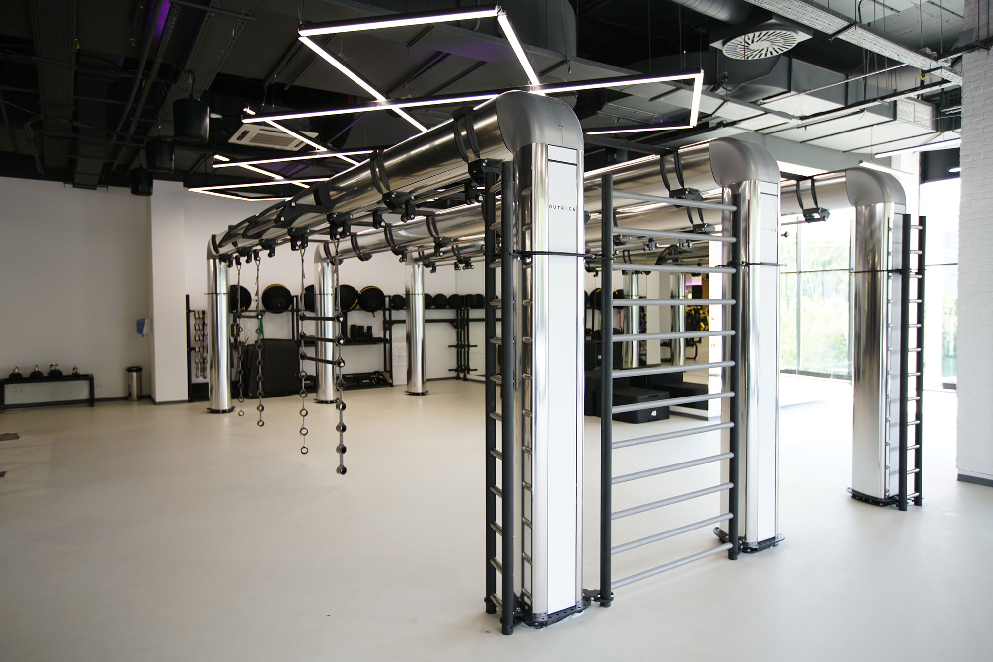 DDX Fitness, Mosca (RUS) - OUTRACE R3-9 copertina