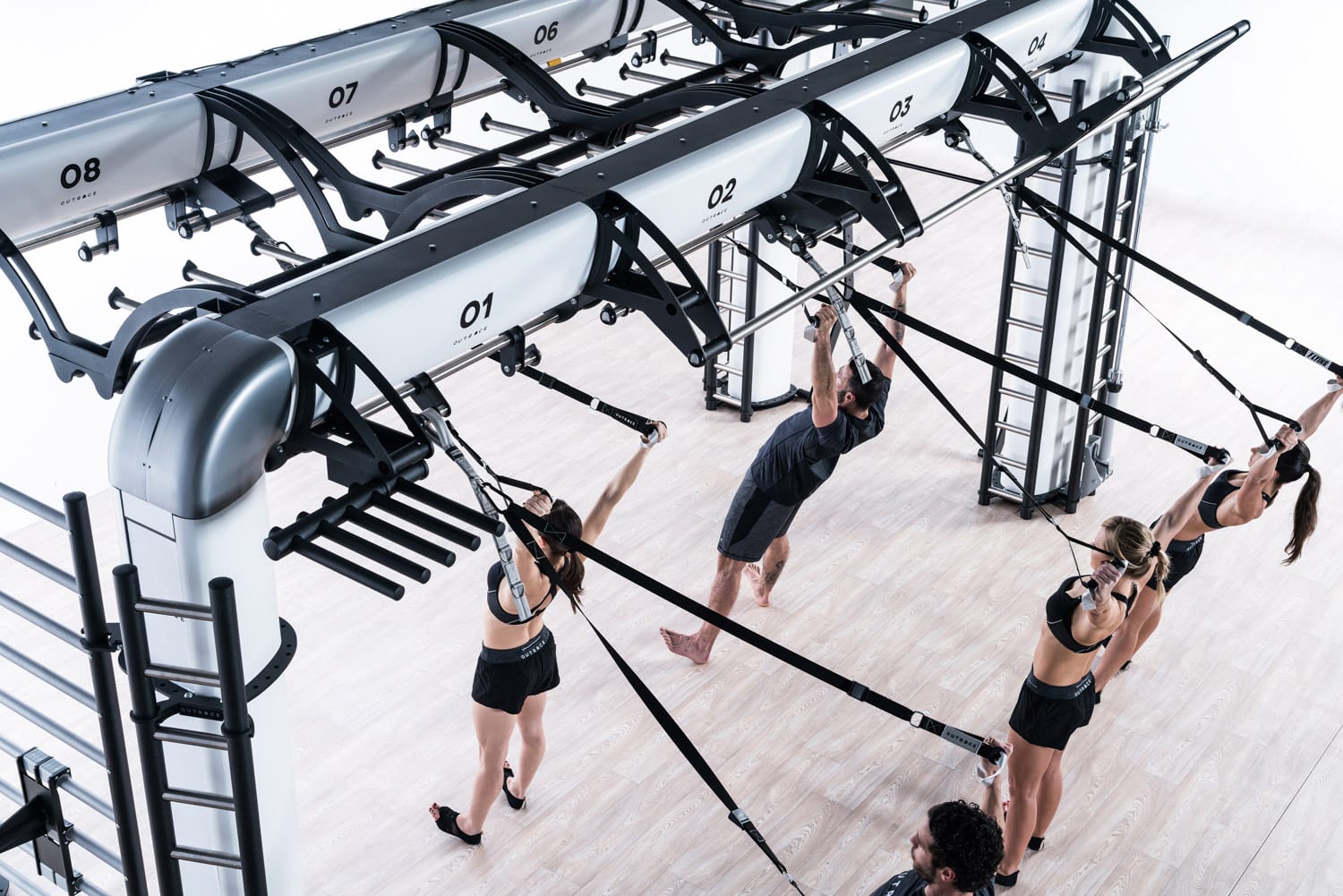 outrace-training-system-sidea-flying