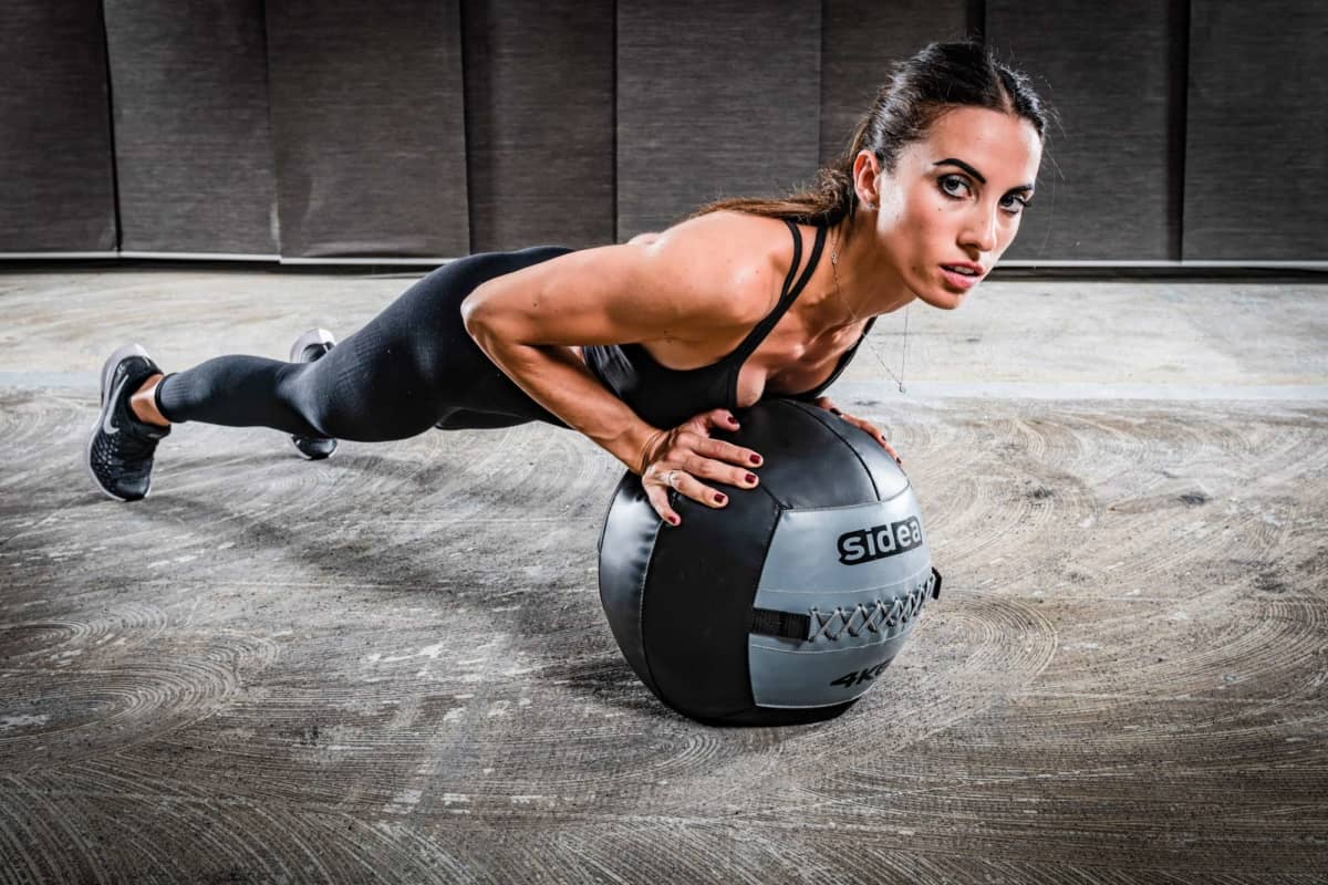 giant-medicine-ball-wall-exercises-top-5