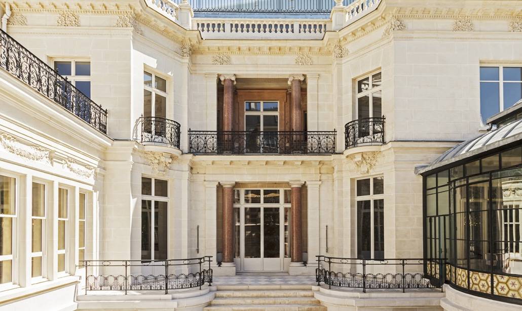 blanche-paris-21-sports-club-france-design-outrace