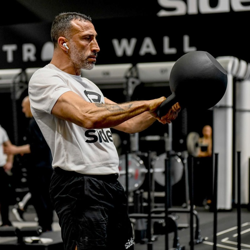 stand-fibo-colonia-2025-swing-con-kettlebell-48-kg